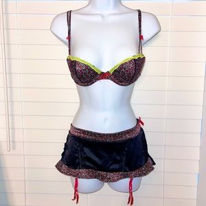 34B Vs Victoria’s Secret VS Sexy little things Floral Bra/Garter Skirt 2pc Set